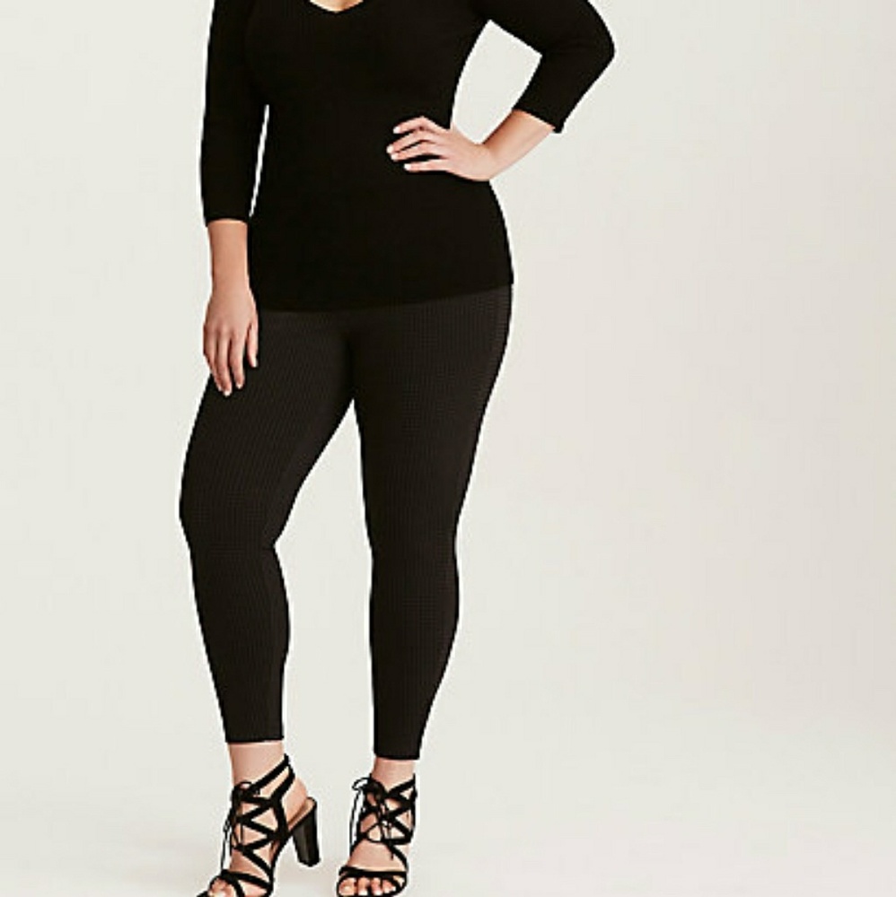 SOLD NWT Torrid black checked slim fix pixie pants